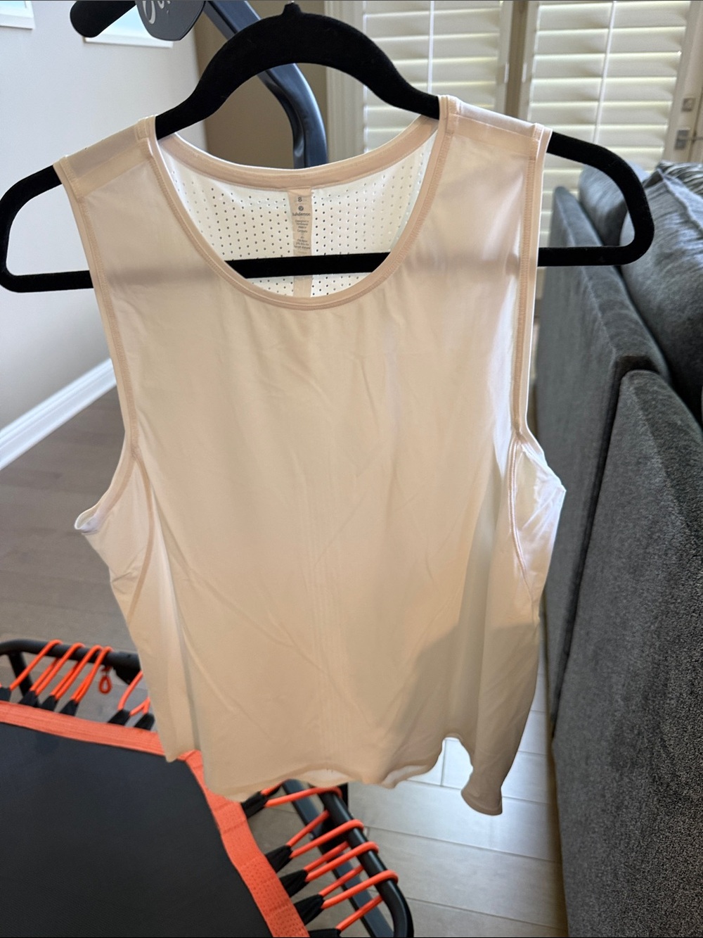 Lululemon white 8 Performance sleeveless Tank Top